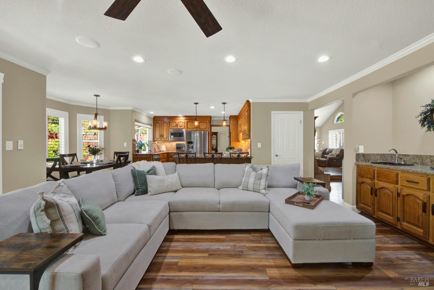 Detail Gallery Image 34 of 78 For 3442 Glen Ellen Dr, Fairfield,  CA 94534 - 5 Beds | 3 Baths