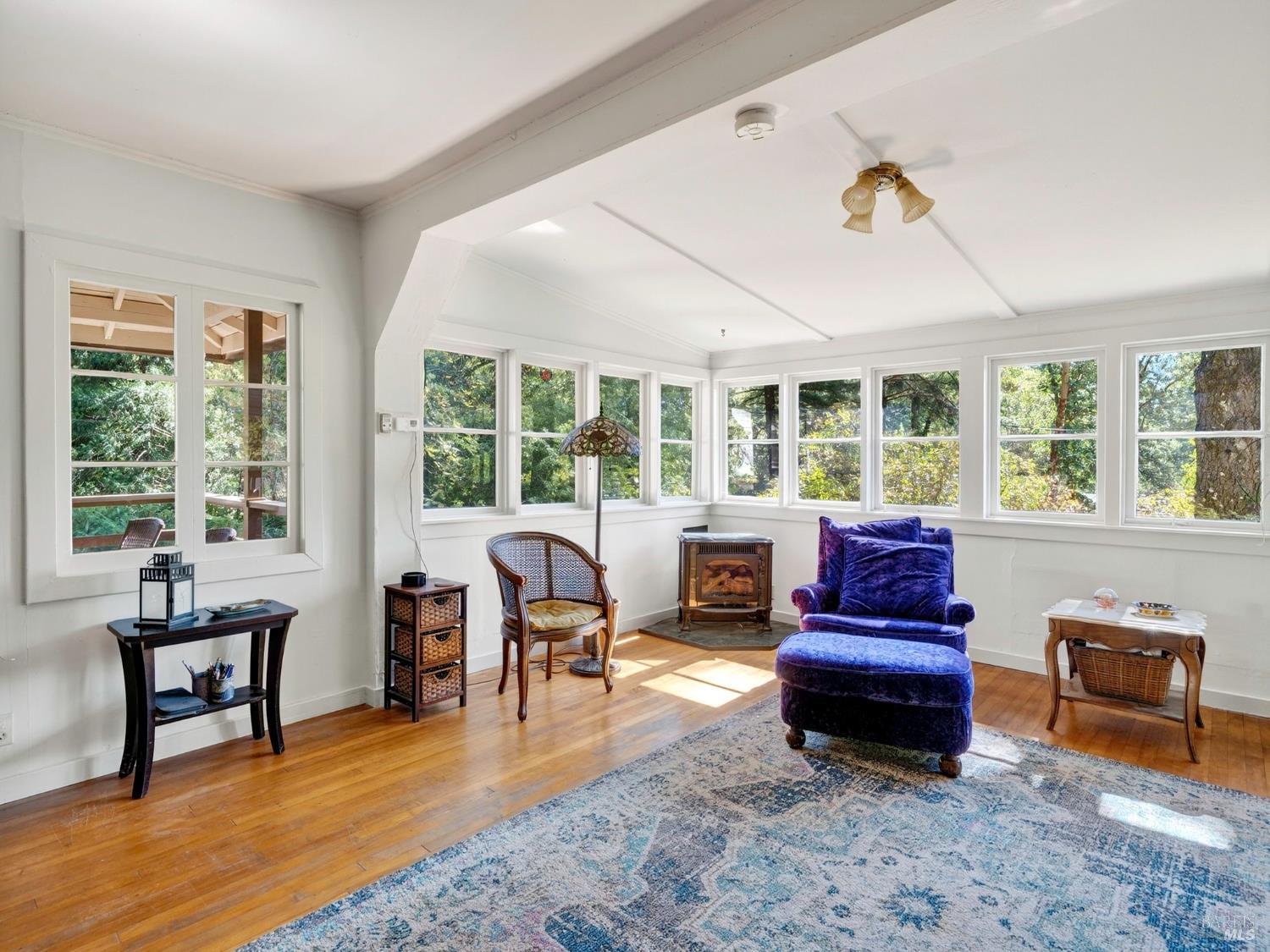 Detail Gallery Image 4 of 32 For 65235 Hwy 271 Hwy, Leggett,  CA 95585 - 3 Beds | 2 Baths