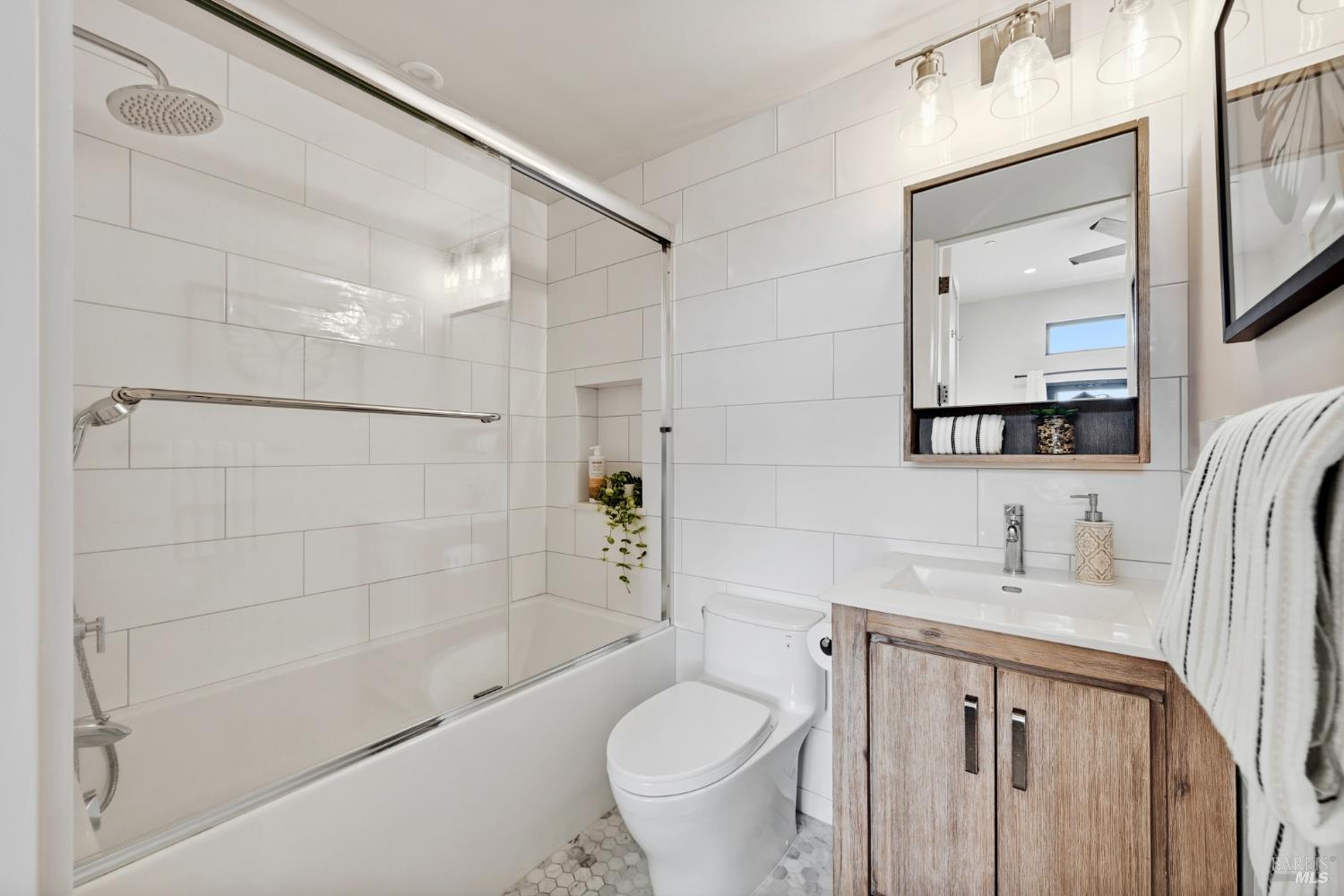 Detail Gallery Image 24 of 45 For 4108 Wallace Rd, Santa Rosa,  CA 95404 - 3 Beds | 2/1 Baths