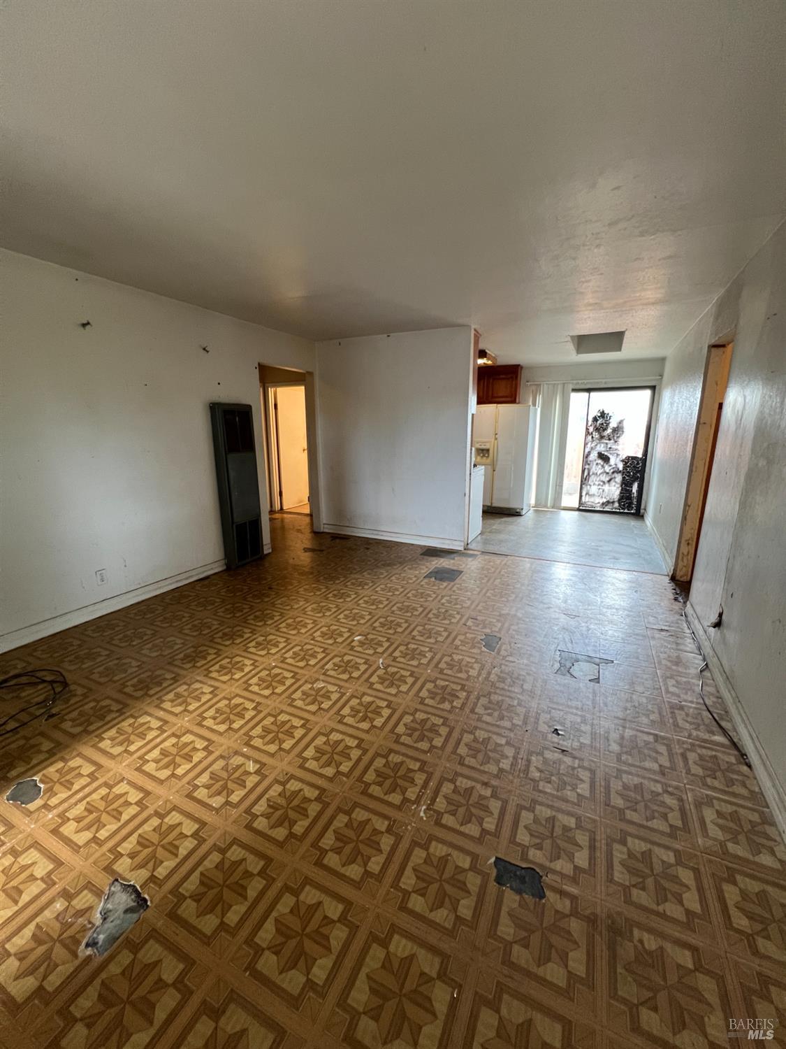 Detail Gallery Image 8 of 30 For 2124 Beard Ct, Vacaville,  CA 95688 - 3 Beds | 1 Baths