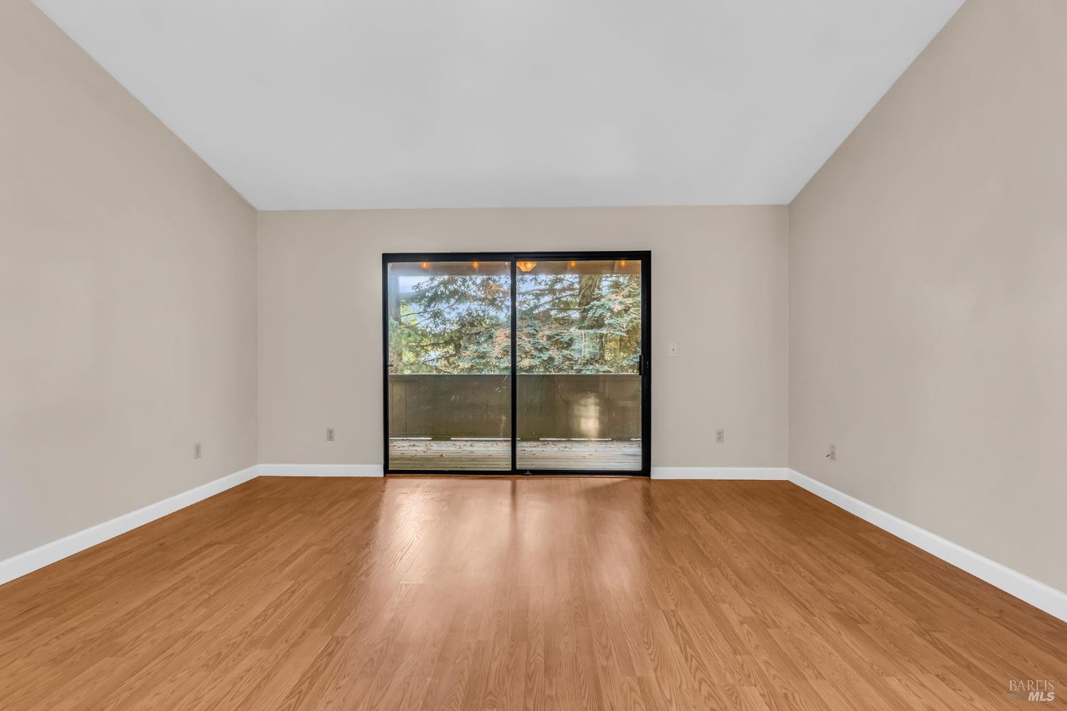 Detail Gallery Image 7 of 34 For 105 Nicholas Ct, Cotati,  CA 94931 - 2 Beds | 1 Baths