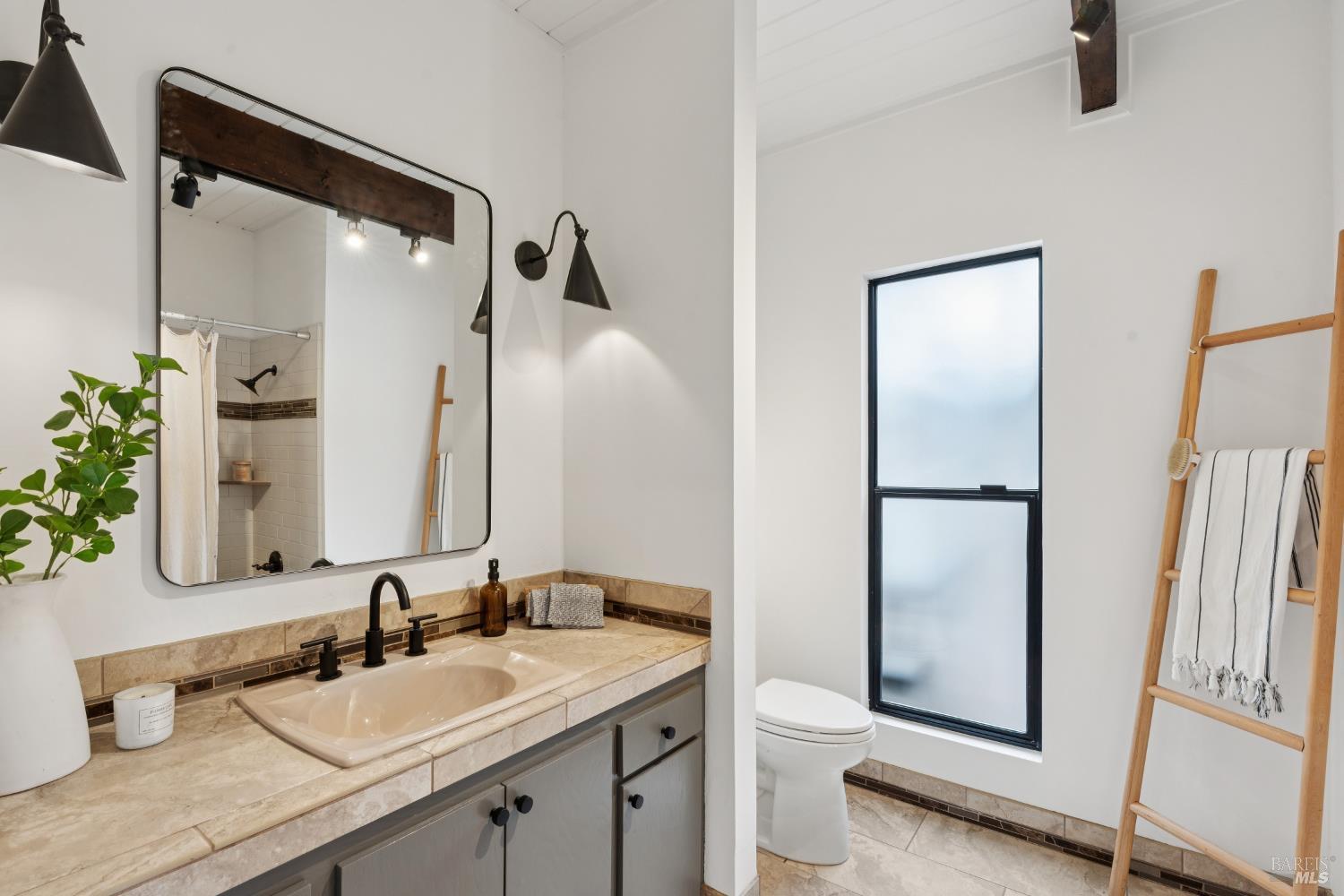 Detail Gallery Image 36 of 53 For 815 Autumn Ln, Mill Valley,  CA 94941 - 4 Beds | 2 Baths