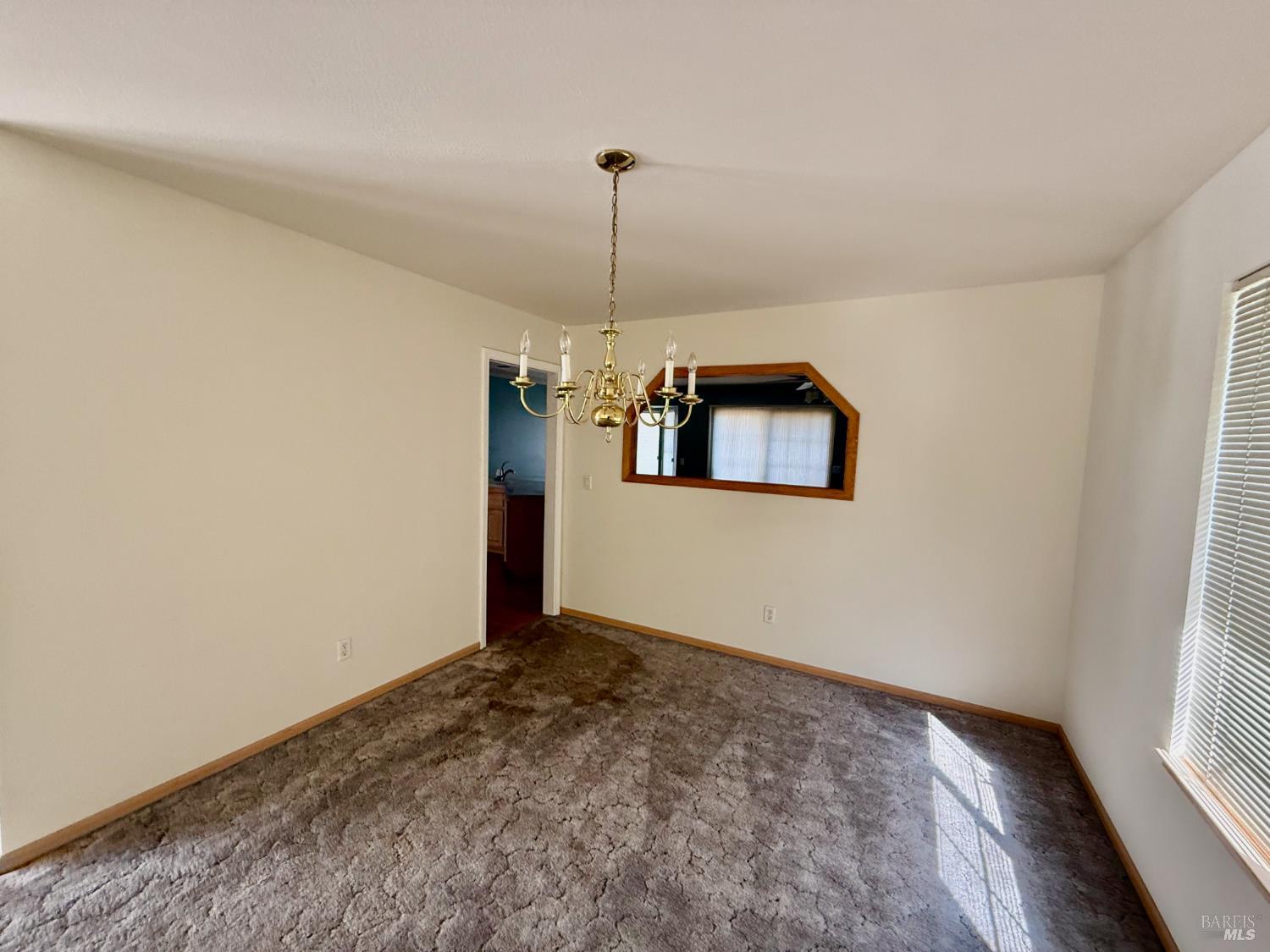 Detail Gallery Image 9 of 35 For 19390 Mountain Mdws, Hidden Valley Lake,  CA 95467 - 3 Beds | 2 Baths