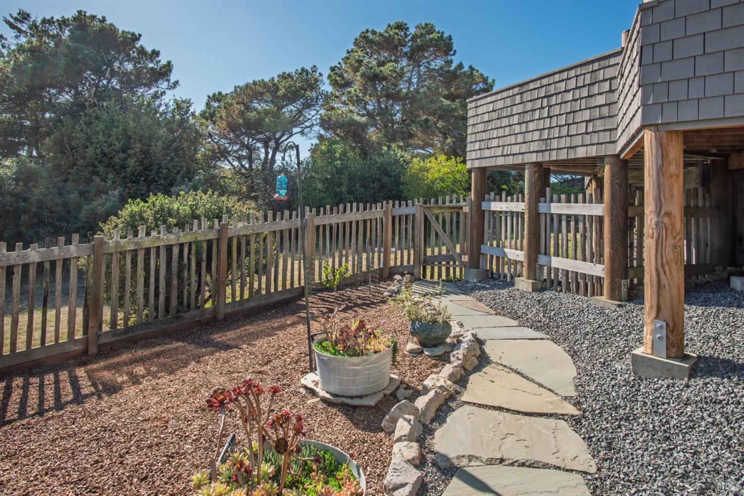 Detail Gallery Image 10 of 40 For 37944 Sentinel Close Unkn, The Sea Ranch,  CA 95497 - 2 Beds | 2/1 Baths