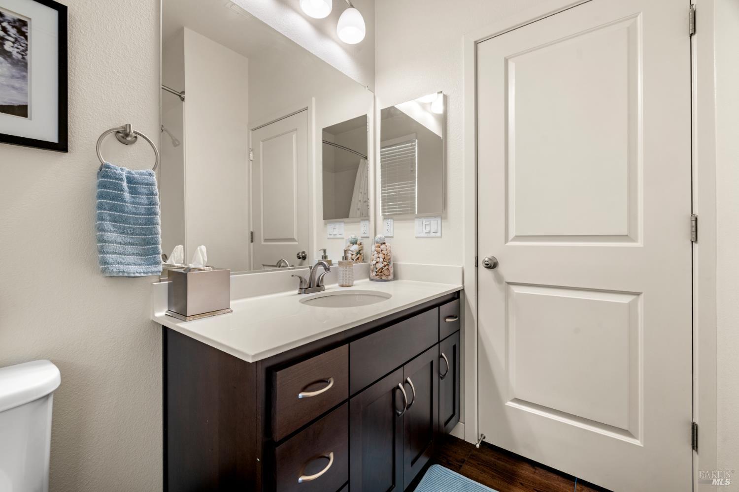 Detail Gallery Image 15 of 39 For 948 Brunello Dr, Santa Rosa,  CA 95407 - 4 Beds | 3 Baths