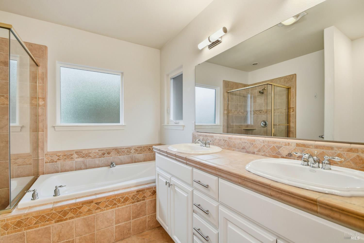 Detail Gallery Image 14 of 30 For 3136 Chanate Rd, Santa Rosa,  CA 95404 - 3 Beds | 2/1 Baths