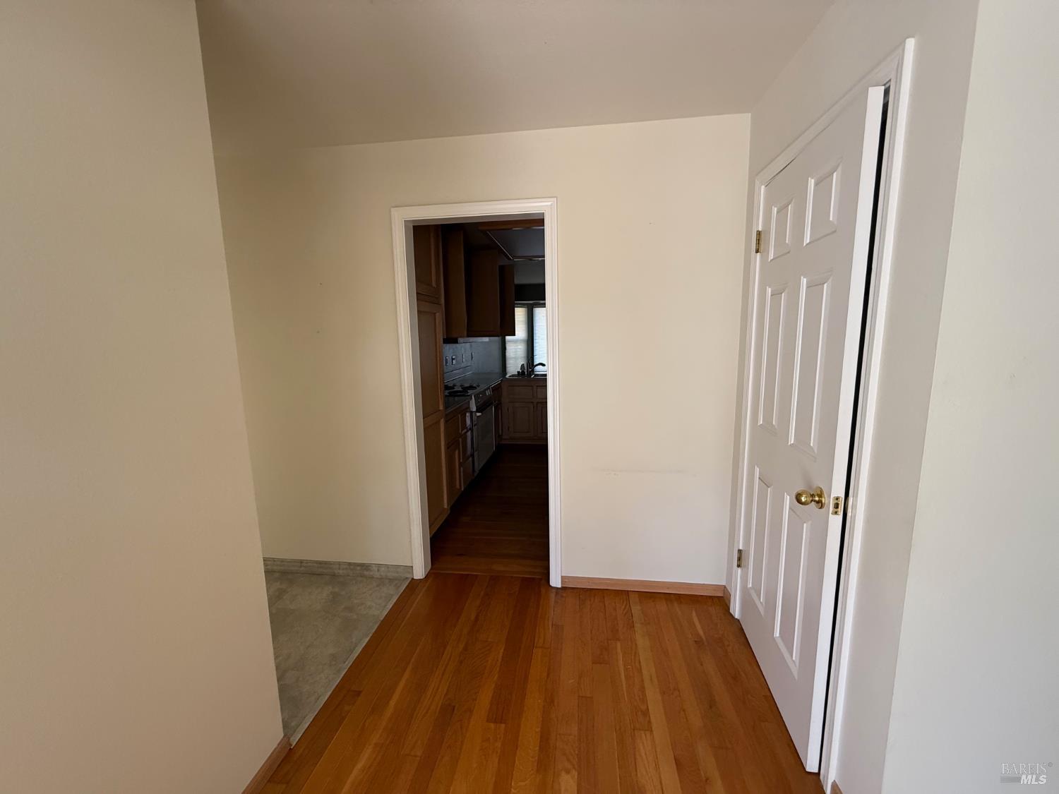 Detail Gallery Image 4 of 35 For 19390 Mountain Mdws, Hidden Valley Lake,  CA 95467 - 3 Beds | 2 Baths