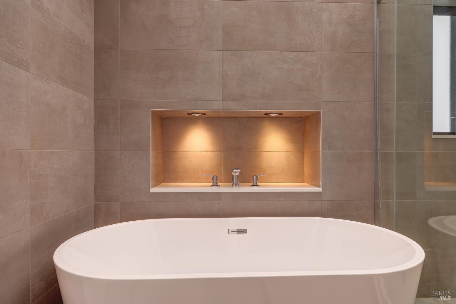 Detail Gallery Image 30 of 38 For 6033 Shelter Bay Ave, Mill Valley,  CA 94941 - 2 Beds | 2/1 Baths