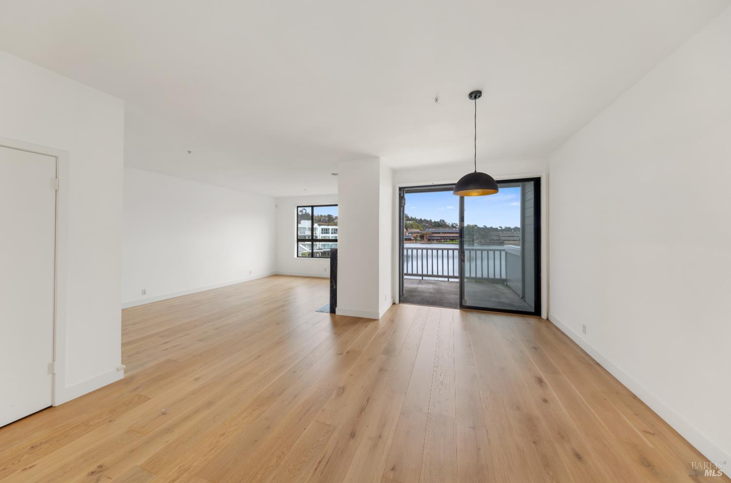 Detail Gallery Image 18 of 38 For 6033 Shelter Bay Ave, Mill Valley,  CA 94941 - 2 Beds | 2/1 Baths