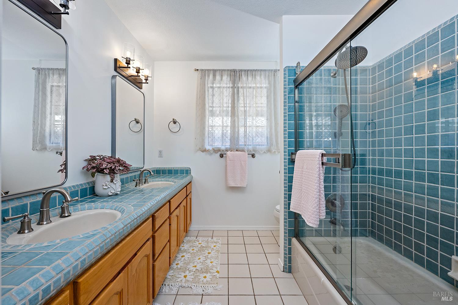 Detail Gallery Image 14 of 23 For 400 Eastin Dr, Sonoma,  CA 95476 - 3 Beds | 2 Baths