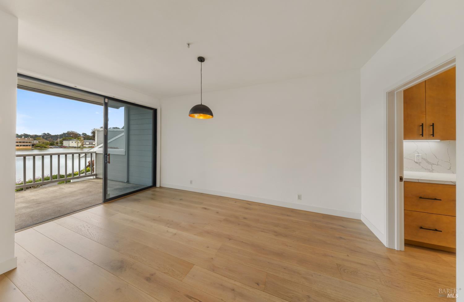 Detail Gallery Image 17 of 38 For 6033 Shelter Bay Ave, Mill Valley,  CA 94941 - 2 Beds | 2/1 Baths