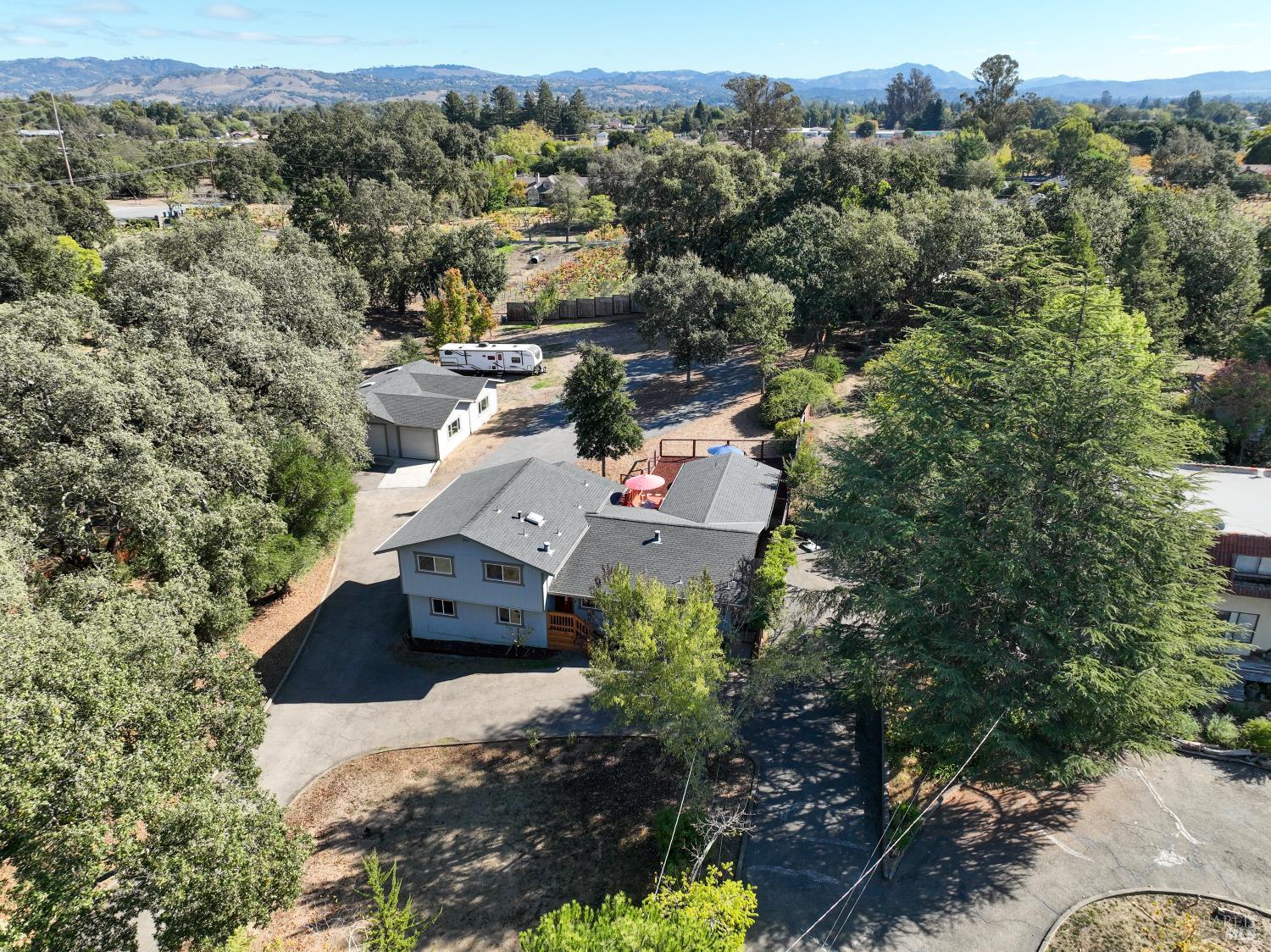 Detail Gallery Image 30 of 34 For 1888 Judson Ln, Santa Rosa,  CA 95401 - 4 Beds | 3 Baths