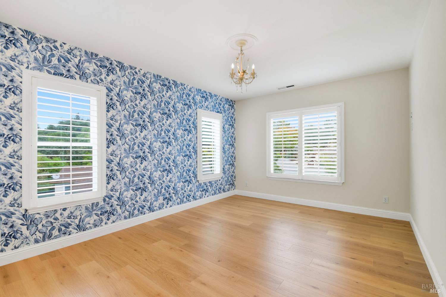 Detail Gallery Image 11 of 30 For 3136 Chanate Rd, Santa Rosa,  CA 95404 - 3 Beds | 2/1 Baths