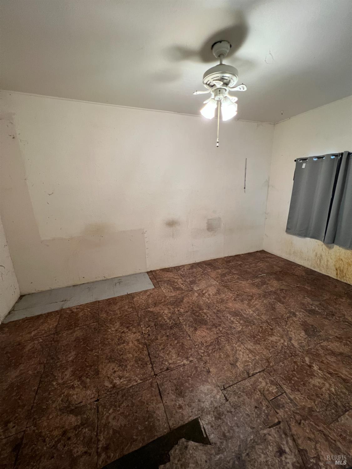 Detail Gallery Image 14 of 30 For 2124 Beard Ct, Vacaville,  CA 95688 - 3 Beds | 1 Baths