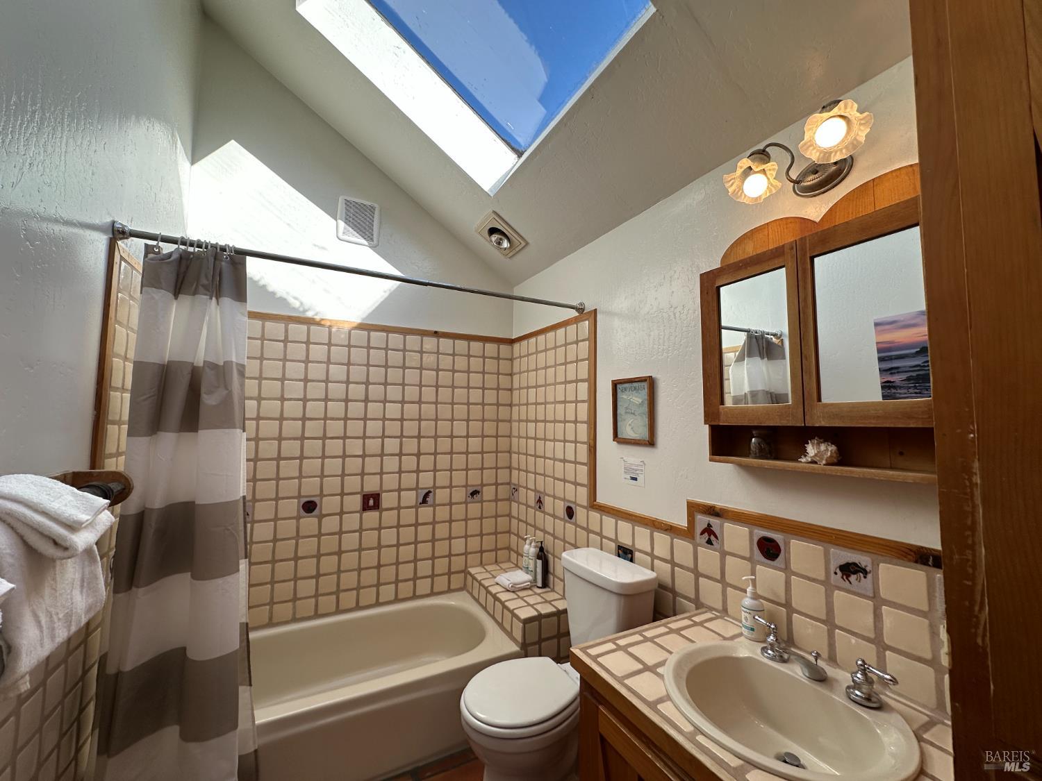 Detail Gallery Image 64 of 64 For 33500 S Highway 1 Unkn, Gualala,  CA 95445 - 3 Beds | 3 Baths