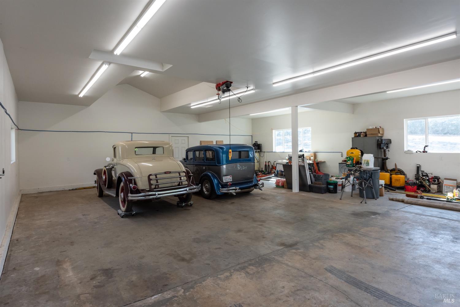 Front Image Thumbnail for BA325086179