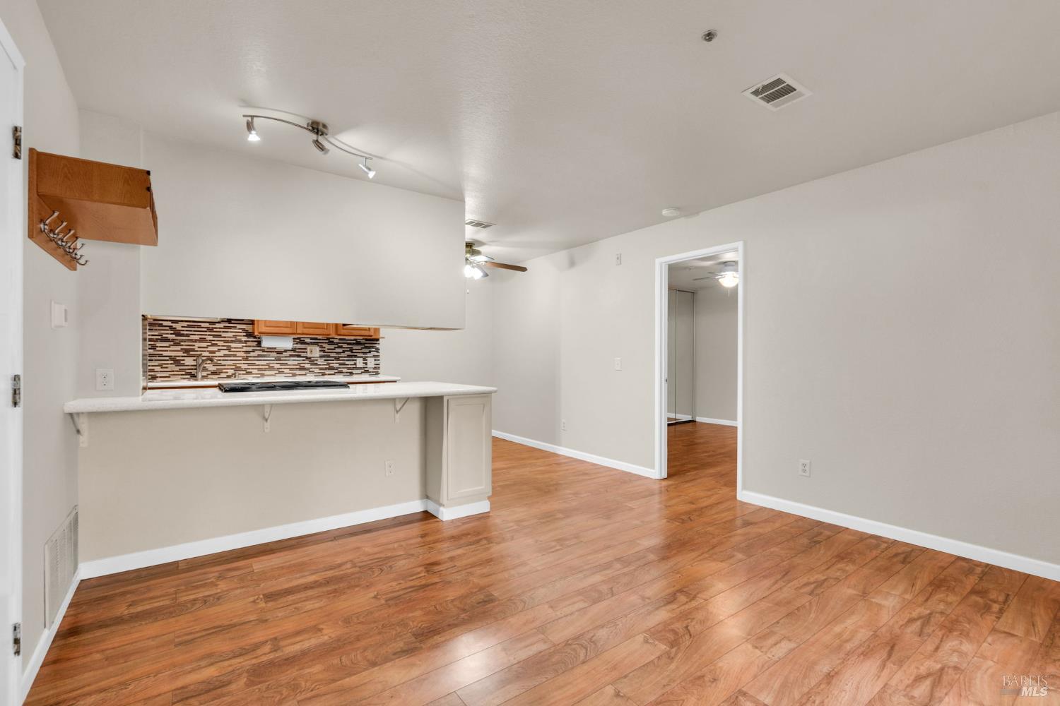 Detail Gallery Image 5 of 30 For 8201 Camino Colegio Unkn #221,  Rohnert Park,  CA 94928 - 1 Beds | 1 Baths