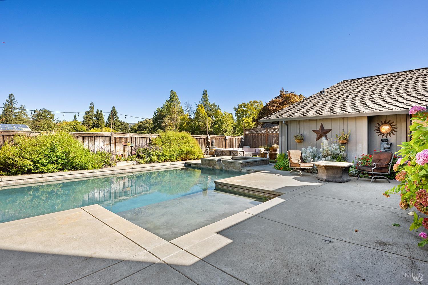 Detail Gallery Image 19 of 23 For 400 Eastin Dr, Sonoma,  CA 95476 - 3 Beds | 2 Baths