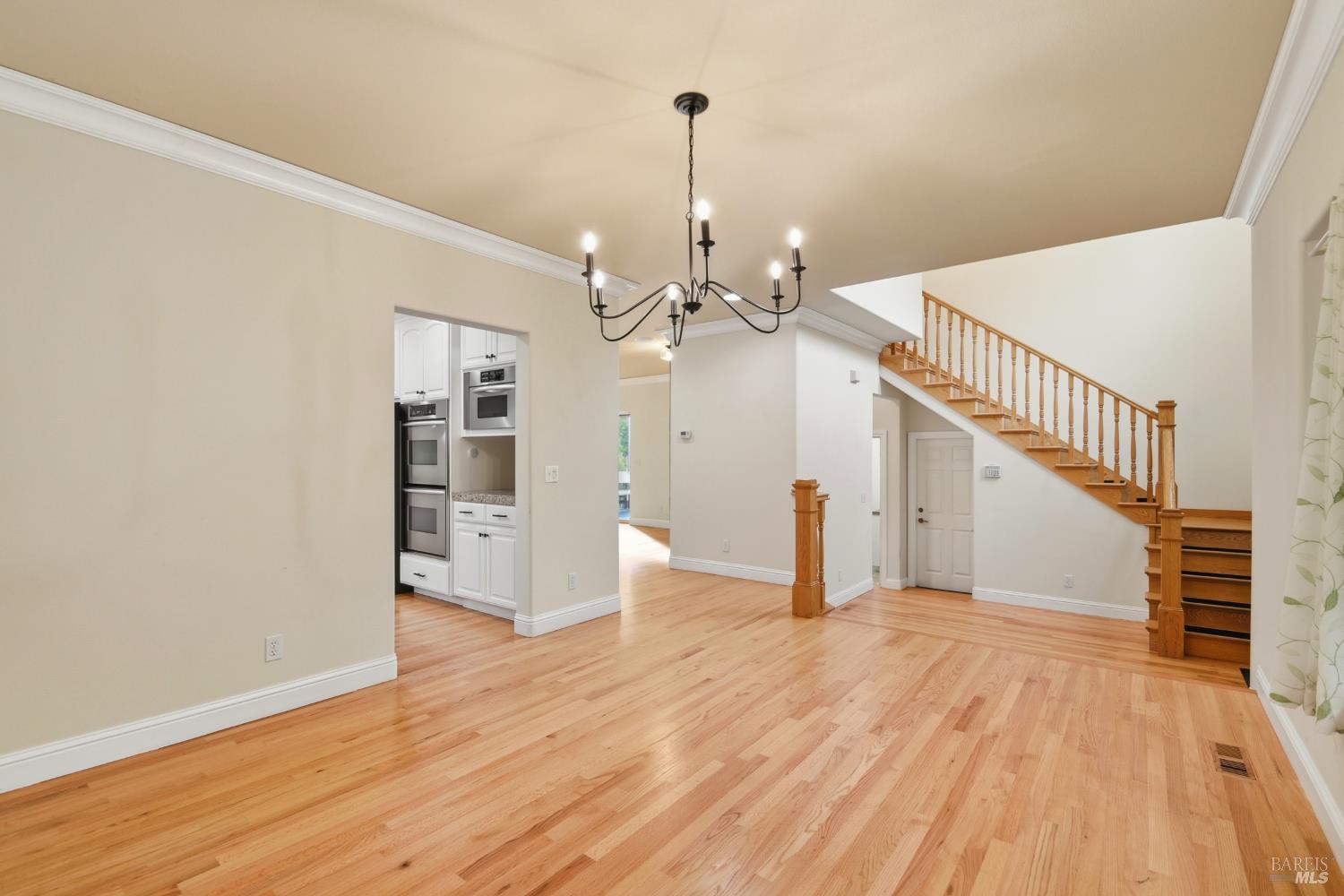 Detail Gallery Image 9 of 30 For 3136 Chanate Rd, Santa Rosa,  CA 95404 - 3 Beds | 2/1 Baths