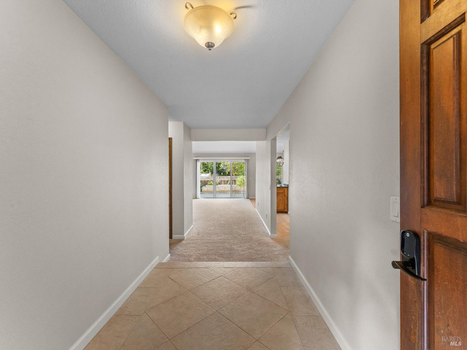 Detail Gallery Image 5 of 43 For 2913 Carissa Ct, Santa Rosa,  CA 95405 - 3 Beds | 2/1 Baths