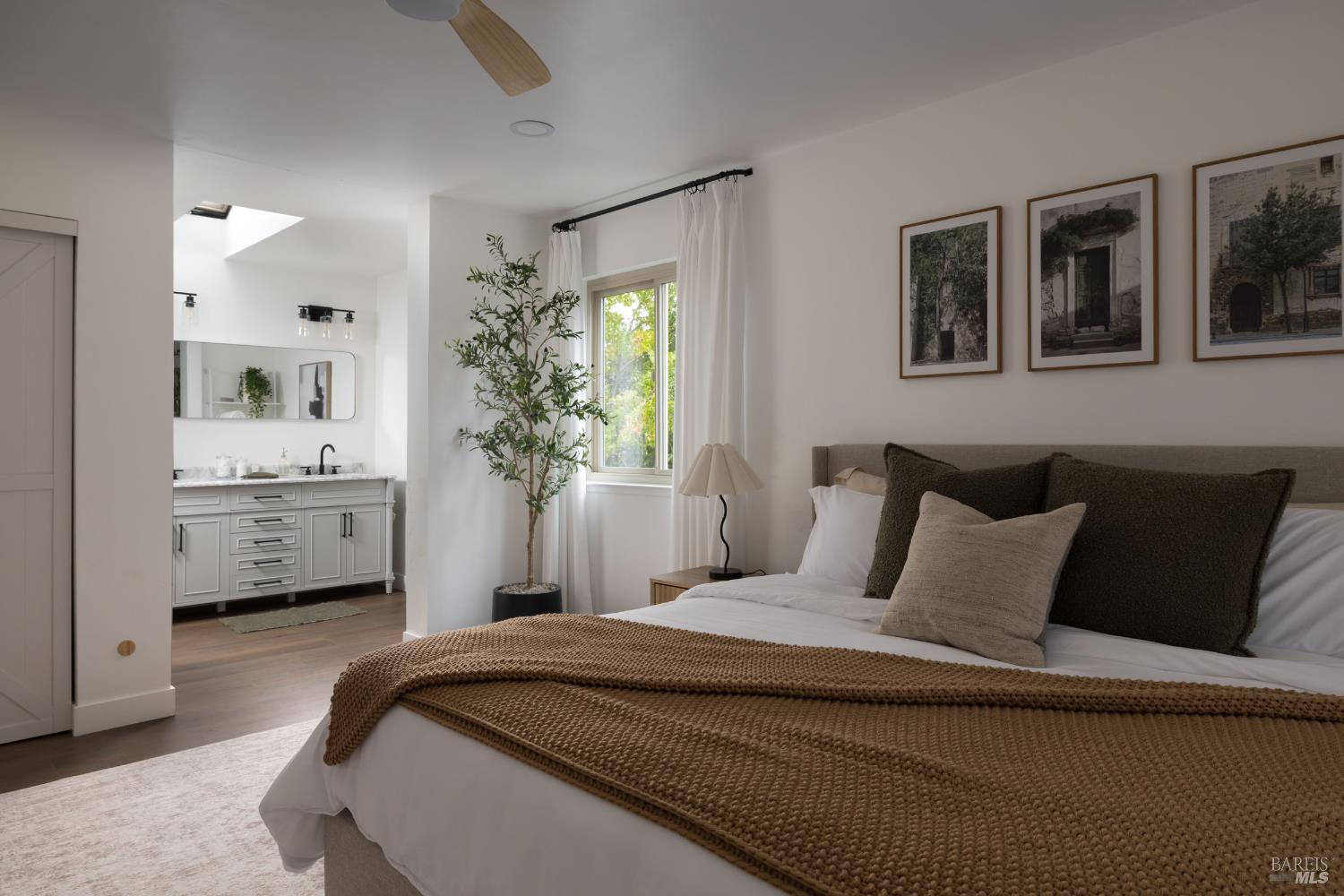 Detail Gallery Image 18 of 36 For 2527 Vintage Ct, Napa,  CA 94558 - 4 Beds | 2/1 Baths