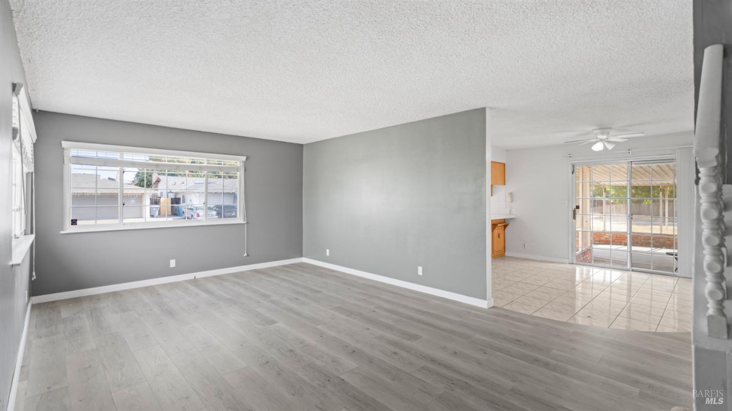 Detail Gallery Image 6 of 34 For 396 Beelard Dr, Vacaville,  CA 95687 - 3 Beds | 2 Baths