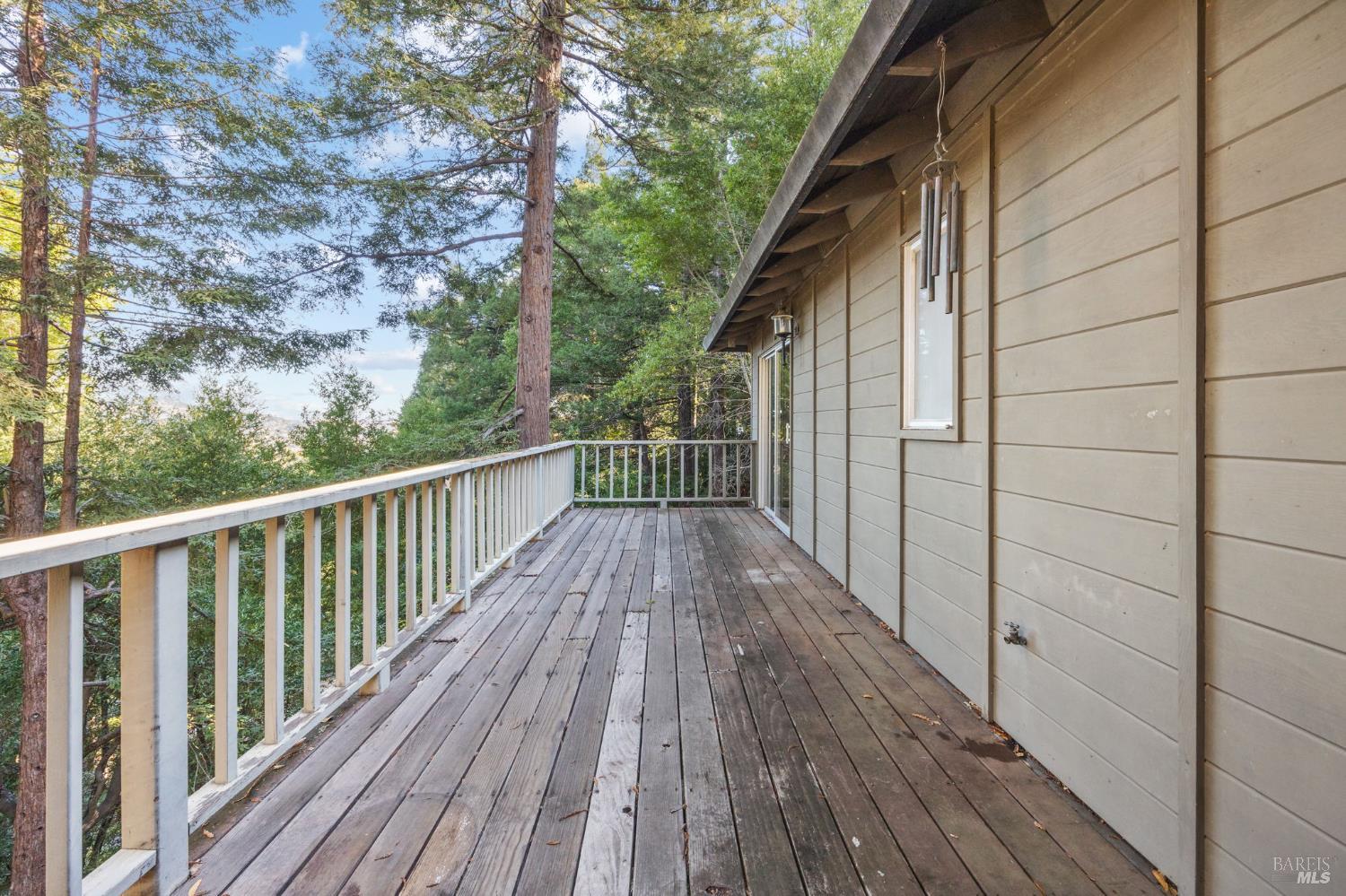 Detail Gallery Image 13 of 47 For 129 Piedmont Ct, Larkspur,  CA 94939 - 3 Beds | 2 Baths