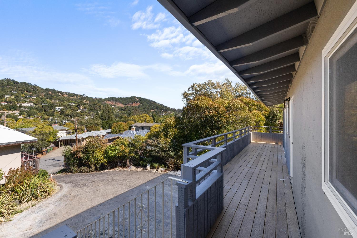 Detail Gallery Image 25 of 52 For 40 Leafwood Cir, San Rafael,  CA 94901 - – Beds | – Baths