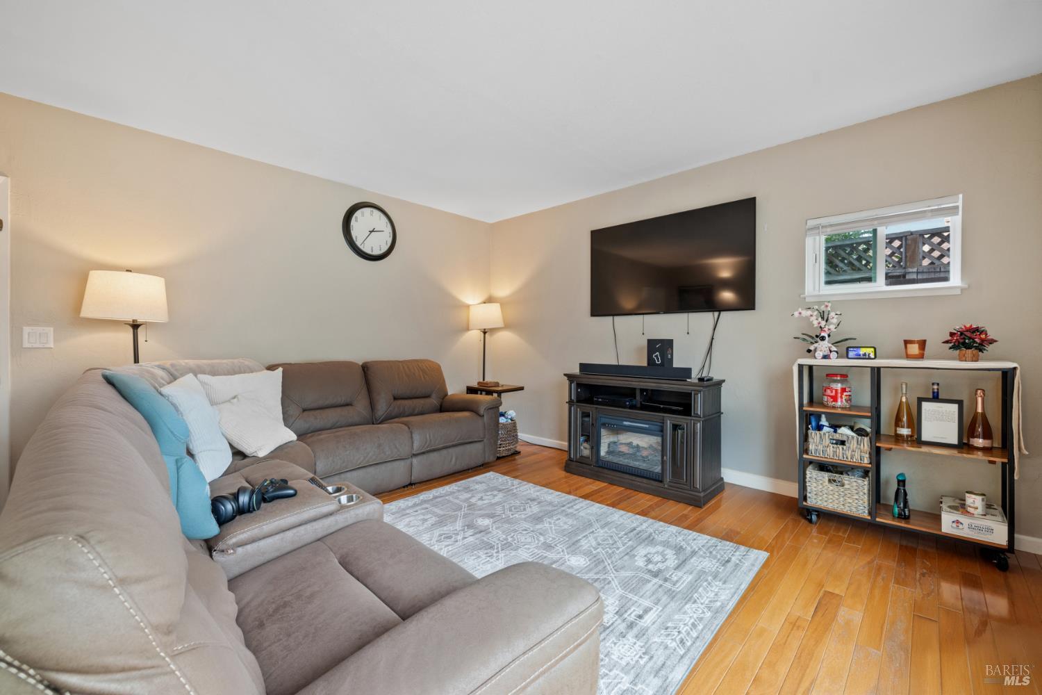 Detail Gallery Image 20 of 48 For 831 Wood Ln, Petaluma,  CA 94954 - 4 Beds | 3 Baths