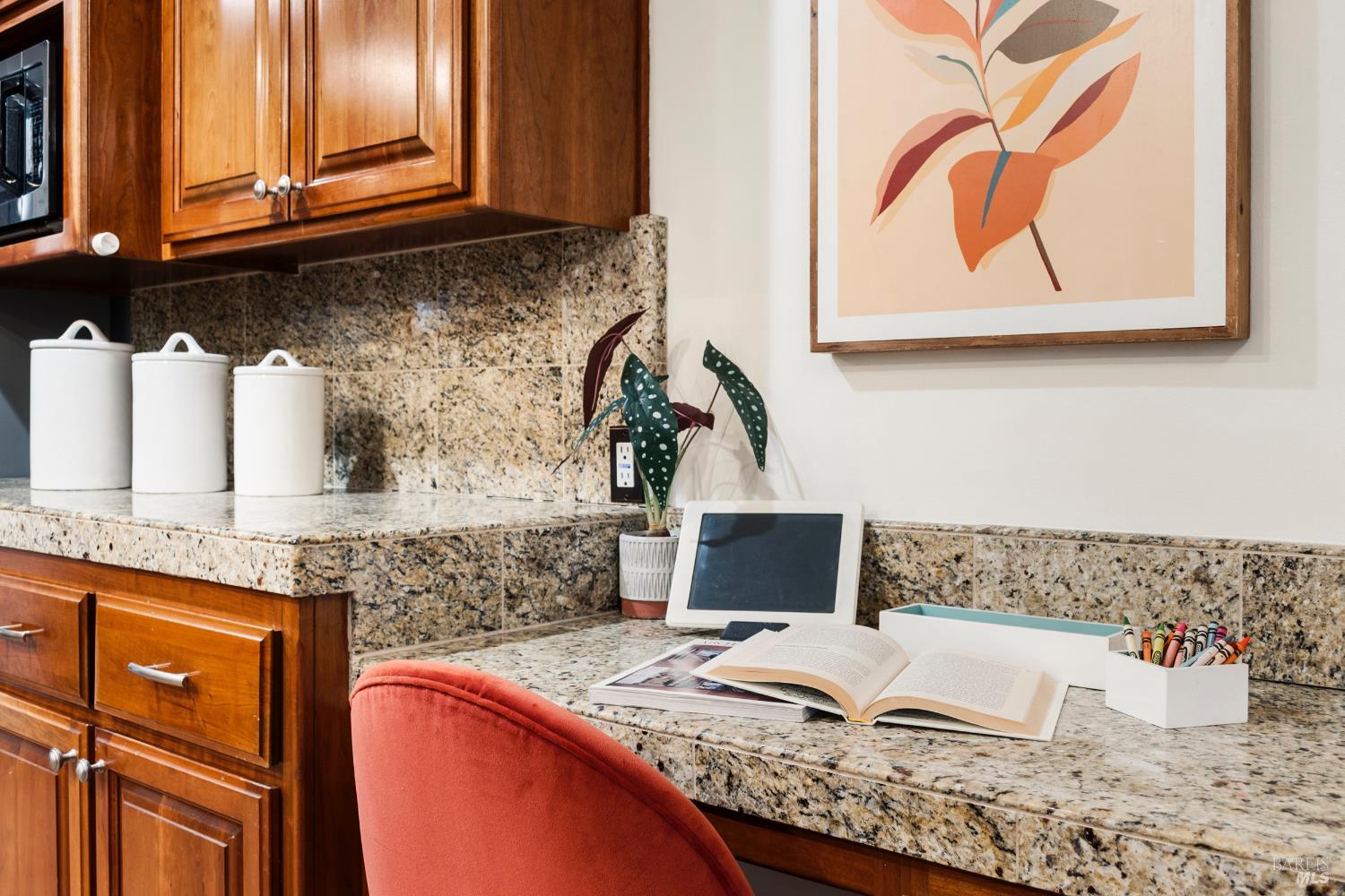 Detail Gallery Image 13 of 38 For 1212 East Ave, Napa,  CA 94559 - 2 Beds | 1 Baths