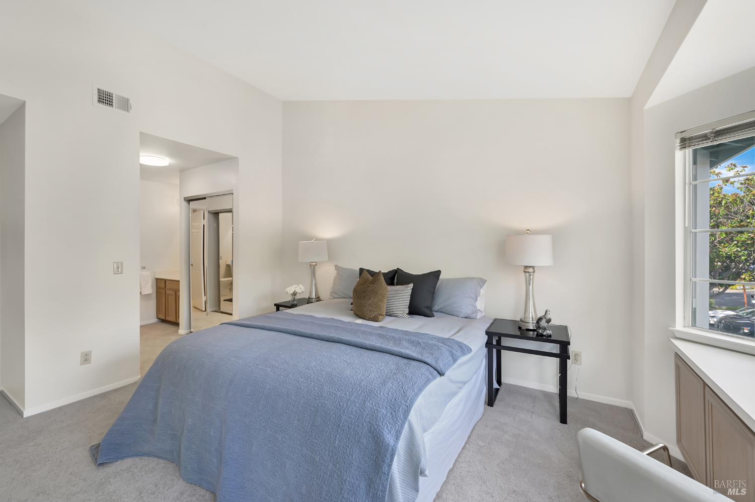 Detail Gallery Image 16 of 32 For 506 Dursey Dr, Pinole,  CA 94564 - 2 Beds | 2 Baths