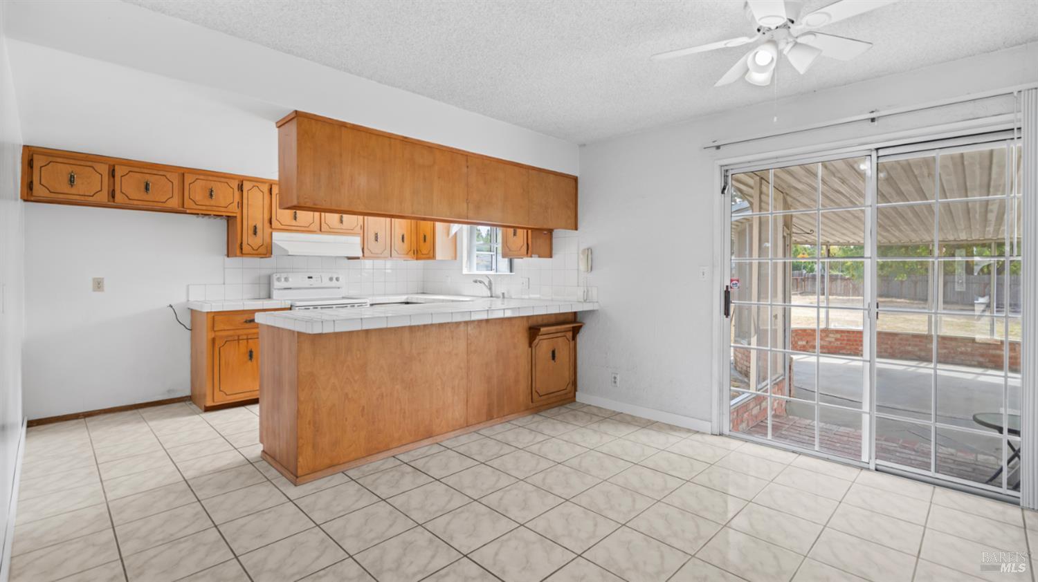 Detail Gallery Image 11 of 34 For 396 Beelard Dr, Vacaville,  CA 95687 - 3 Beds | 2 Baths