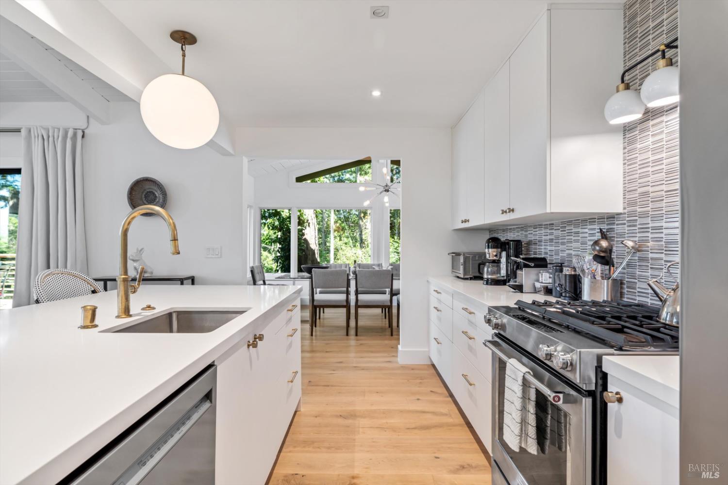 Detail Gallery Image 5 of 40 For 5144 Sharp Rd, Calistoga,  CA 94515 - 3 Beds | 4/1 Baths