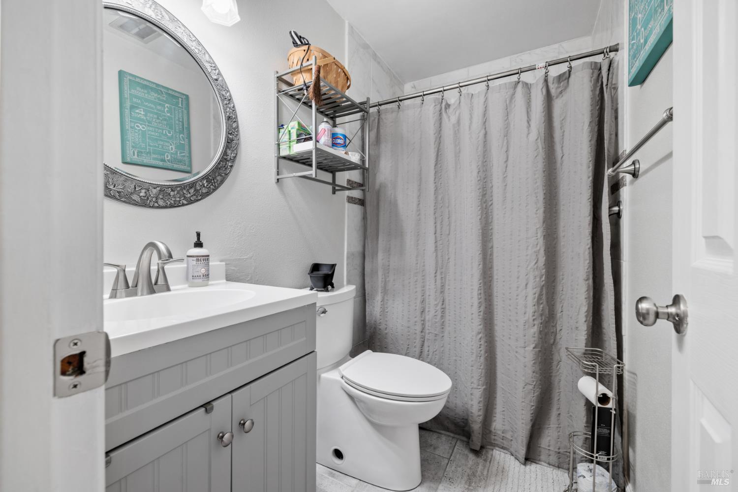 Detail Gallery Image 22 of 48 For 831 Wood Ln, Petaluma,  CA 94954 - 4 Beds | 3 Baths