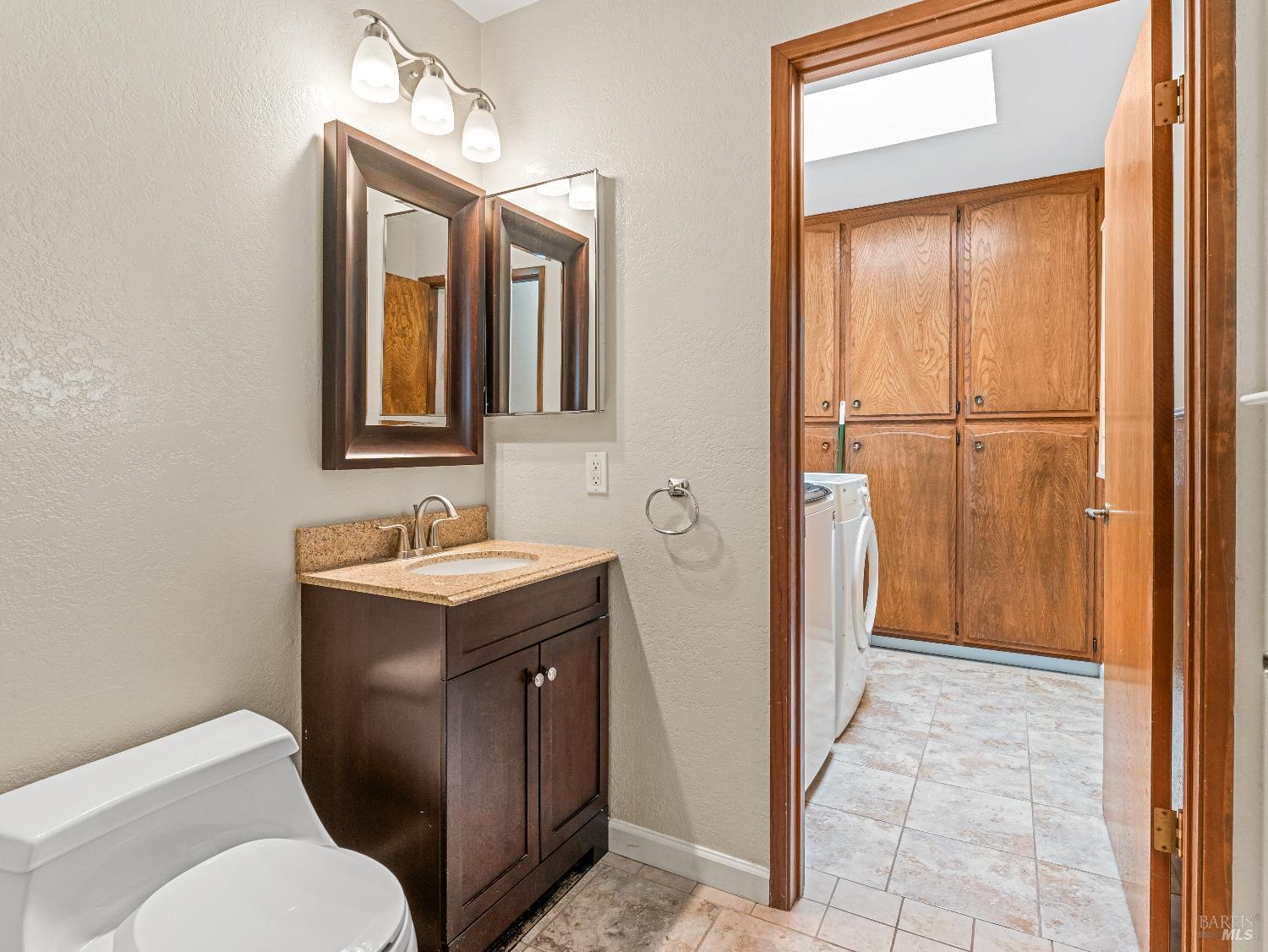 Detail Gallery Image 38 of 43 For 2913 Carissa Ct, Santa Rosa,  CA 95405 - 3 Beds | 2/1 Baths