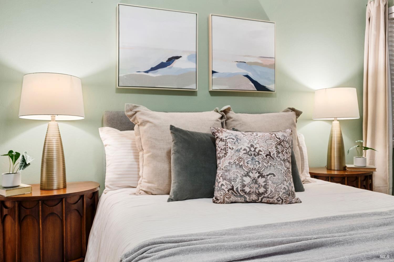 Detail Gallery Image 20 of 38 For 1212 East Ave, Napa,  CA 94559 - 2 Beds | 1 Baths