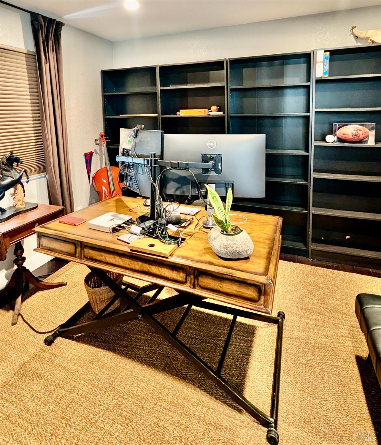 Detail Gallery Image 8 of 15 For 412 Jane Dr, Windsor,  CA 95492 - 4 Beds | 2/1 Baths