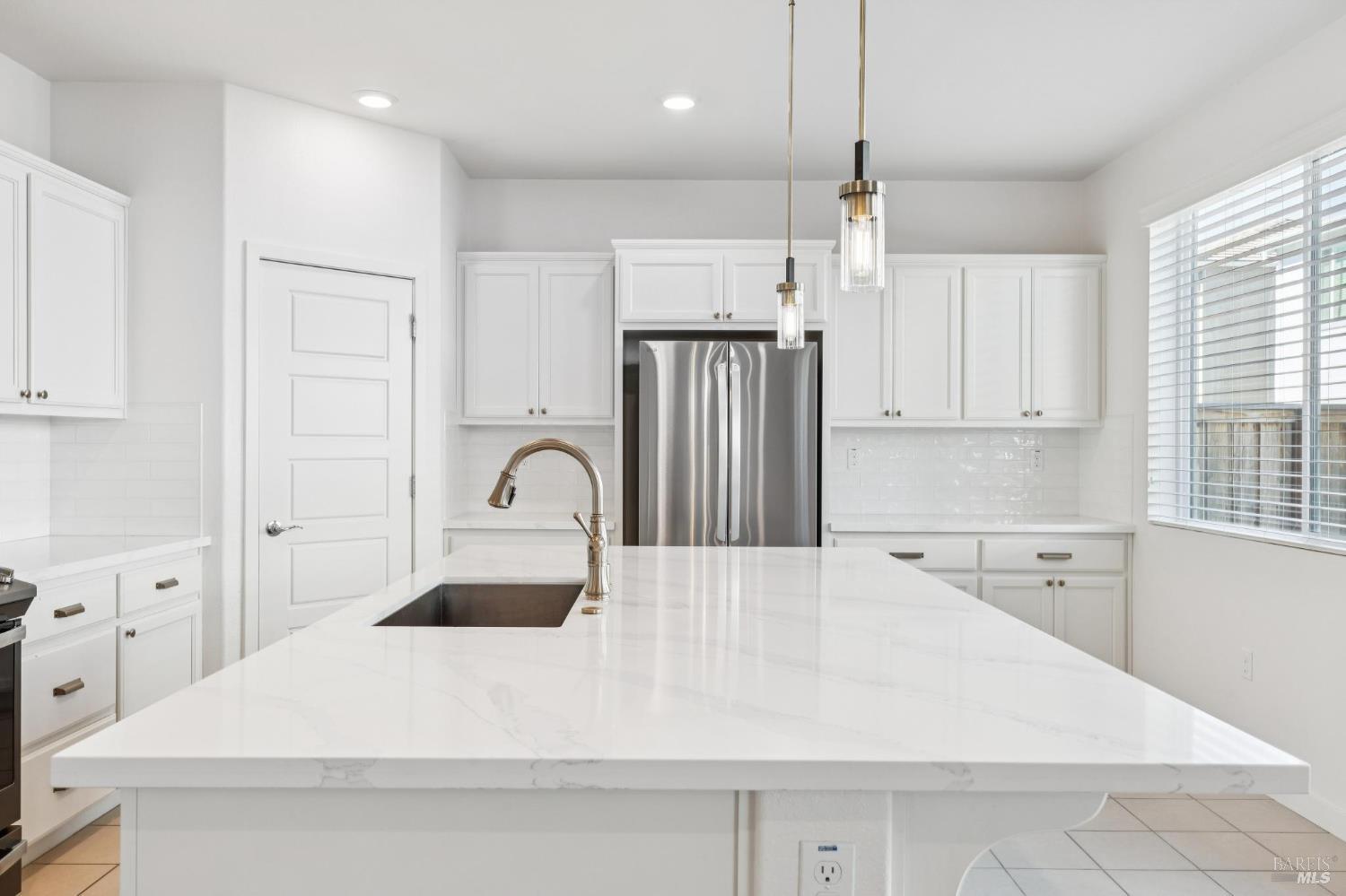 Detail Gallery Image 10 of 41 For 1336 Renewal Ln, Fairfield,  CA 94533 - 4 Beds | 3 Baths