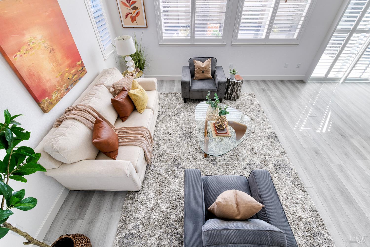 Detail Gallery Image 11 of 41 For 704 Granite Ln, Fairfield,  CA 94534 - 5 Beds | 3 Baths