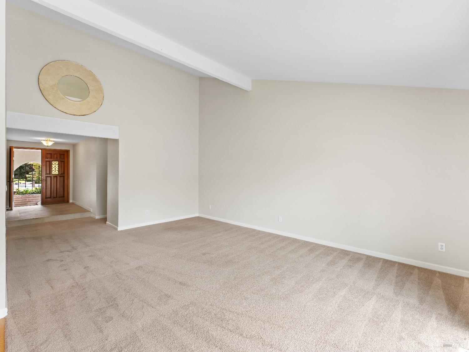 Detail Gallery Image 8 of 43 For 2913 Carissa Ct, Santa Rosa,  CA 95405 - 3 Beds | 2/1 Baths