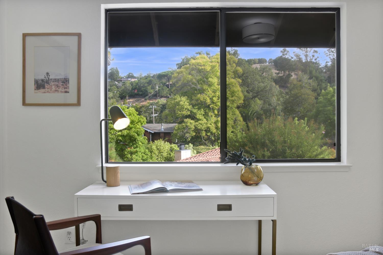 Detail Gallery Image 6 of 29 For 1 Aspen Ct, San Anselmo,  CA 94960 - 2 Beds | 1/1 Baths