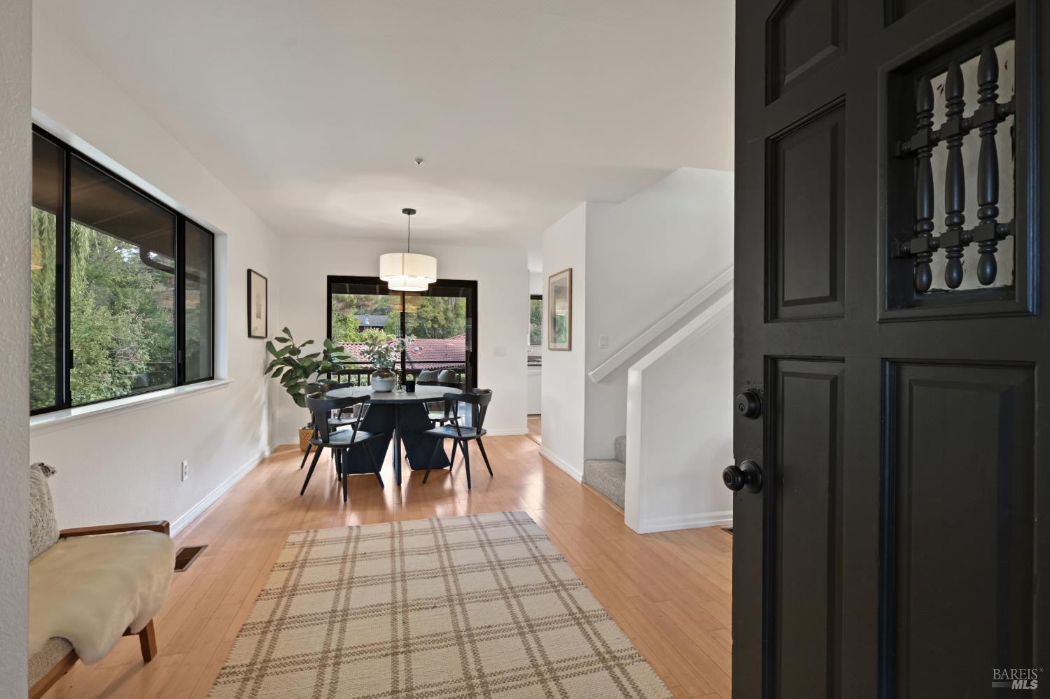 Detail Gallery Image 9 of 29 For 1 Aspen Ct, San Anselmo,  CA 94960 - 2 Beds | 1/1 Baths