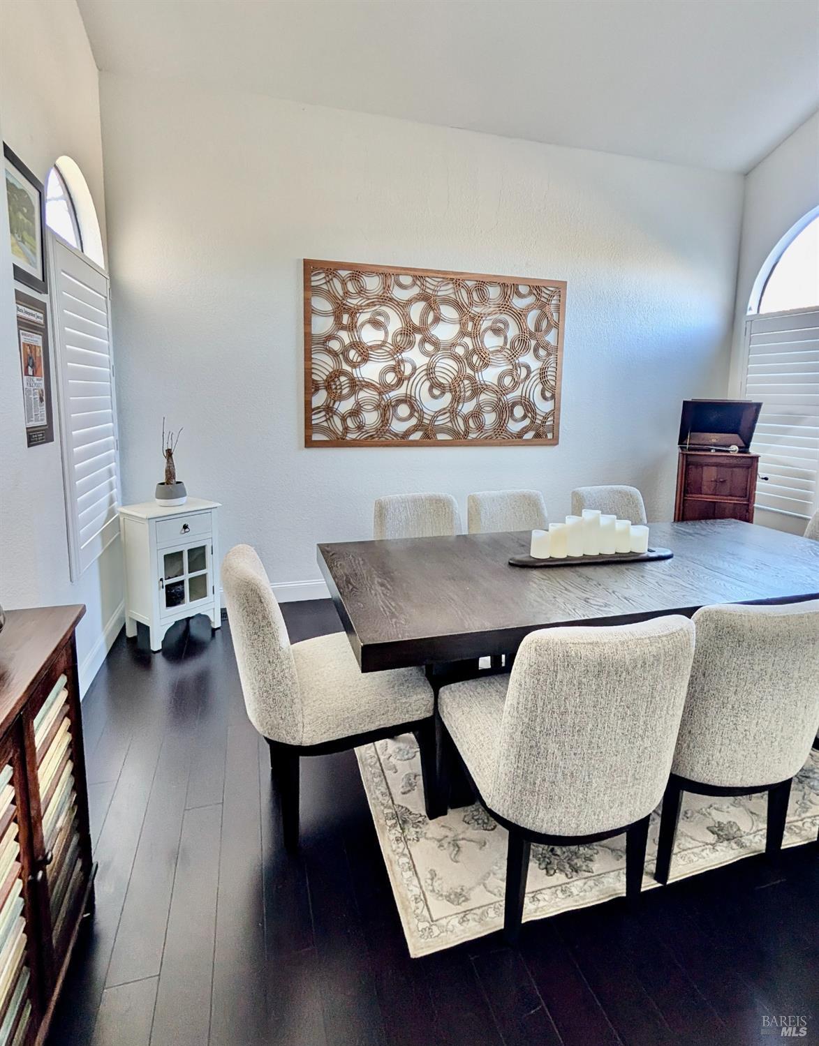 Detail Gallery Image 7 of 15 For 412 Jane Dr, Windsor,  CA 95492 - 4 Beds | 2/1 Baths