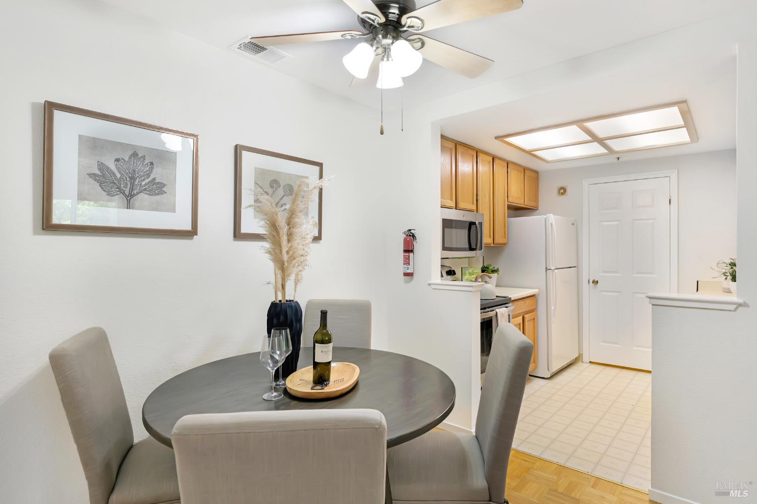 Detail Gallery Image 8 of 32 For 506 Dursey Dr, Pinole,  CA 94564 - 2 Beds | 2 Baths