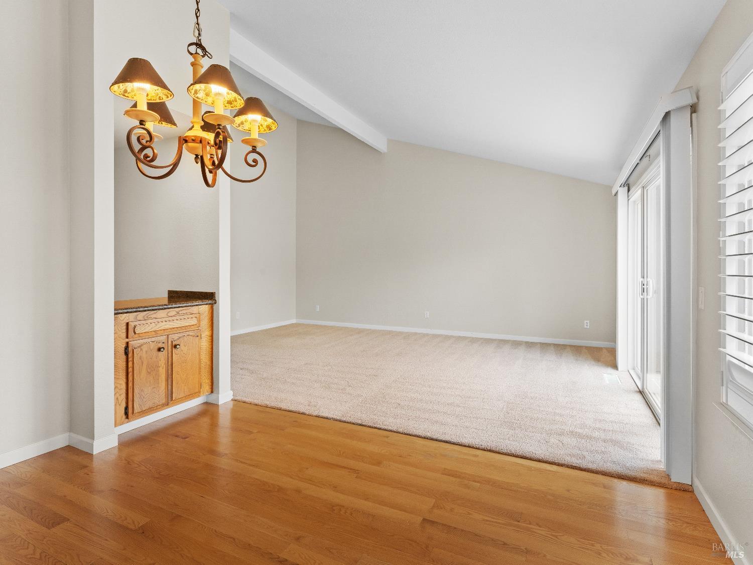 Detail Gallery Image 10 of 43 For 2913 Carissa Ct, Santa Rosa,  CA 95405 - 3 Beds | 2/1 Baths