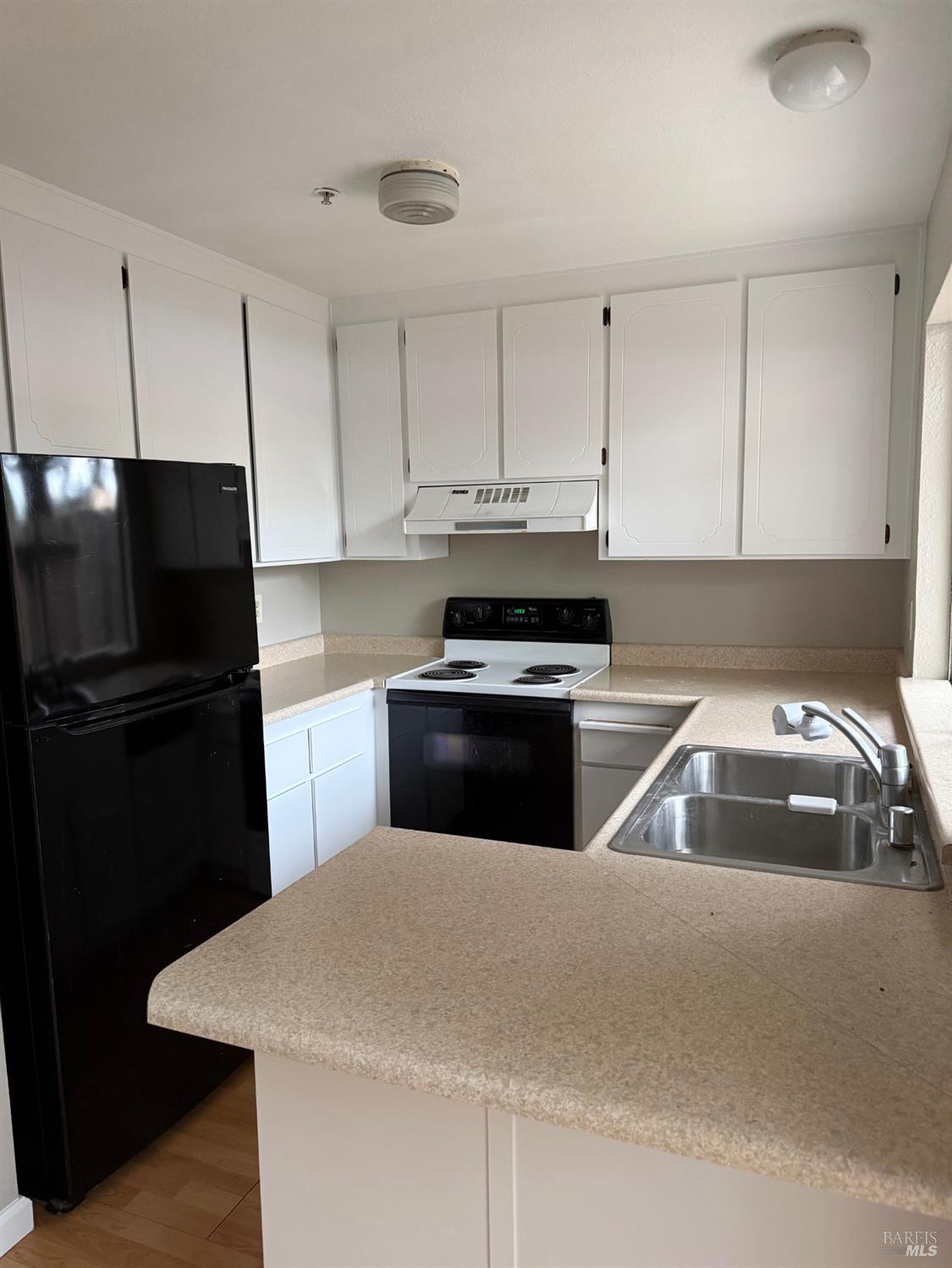 Front Image Thumbnail for BA325072615