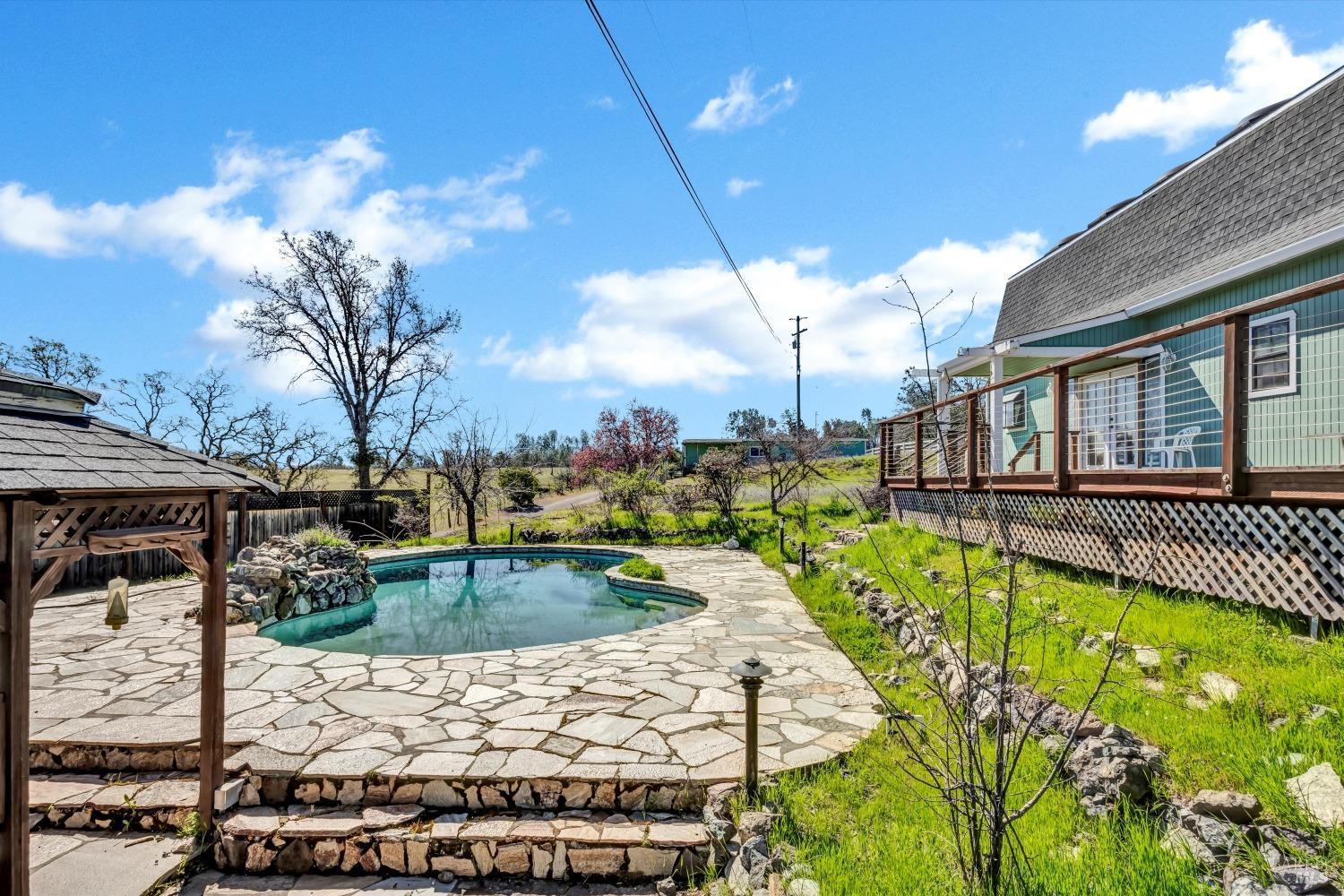 Detail Gallery Image 8 of 43 For 150 Rodello Rd, Lakeport,  CA 95453 - 2 Beds | 2 Baths