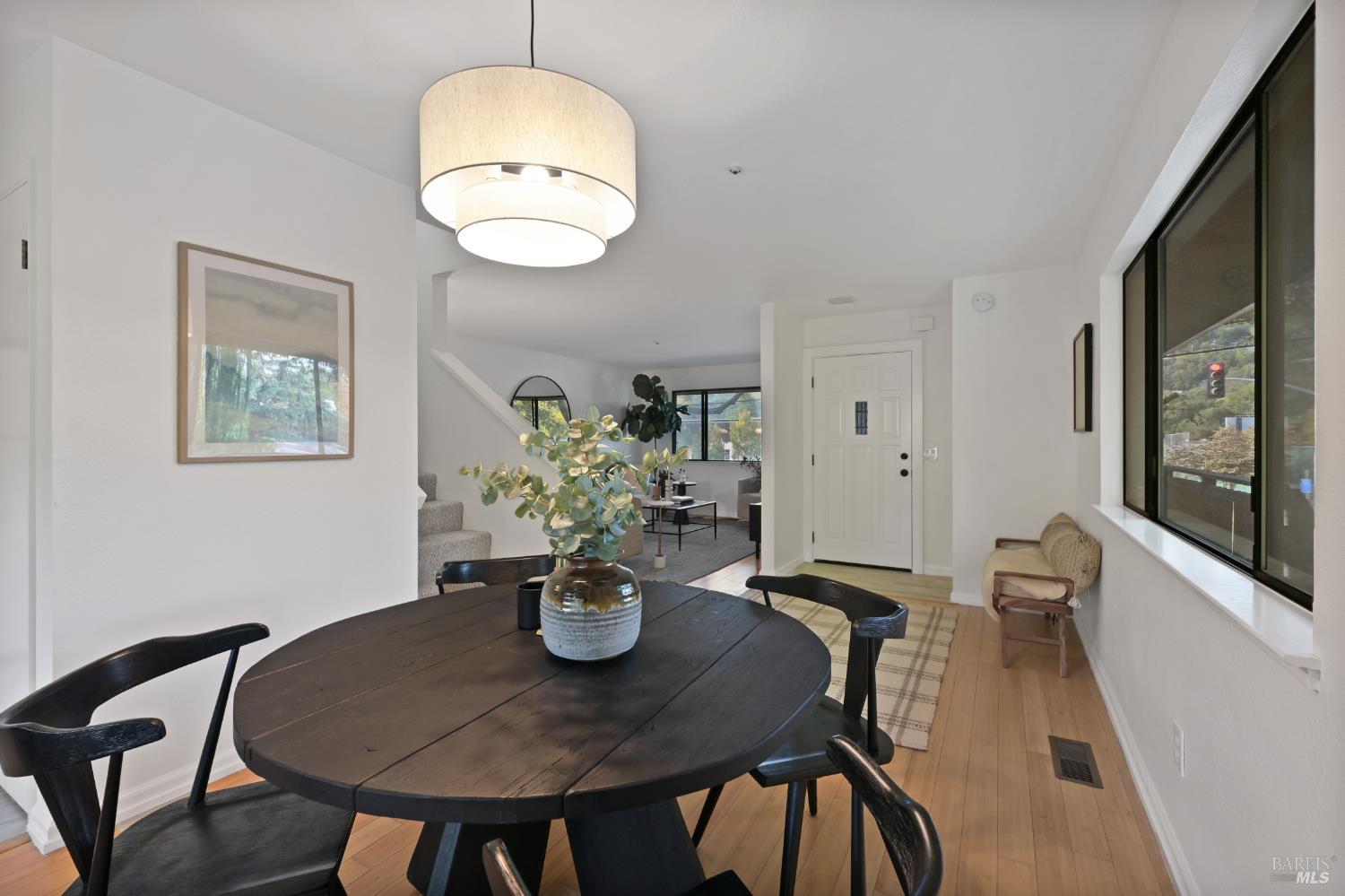 Detail Gallery Image 13 of 29 For 1 Aspen Ct, San Anselmo,  CA 94960 - 2 Beds | 1/1 Baths