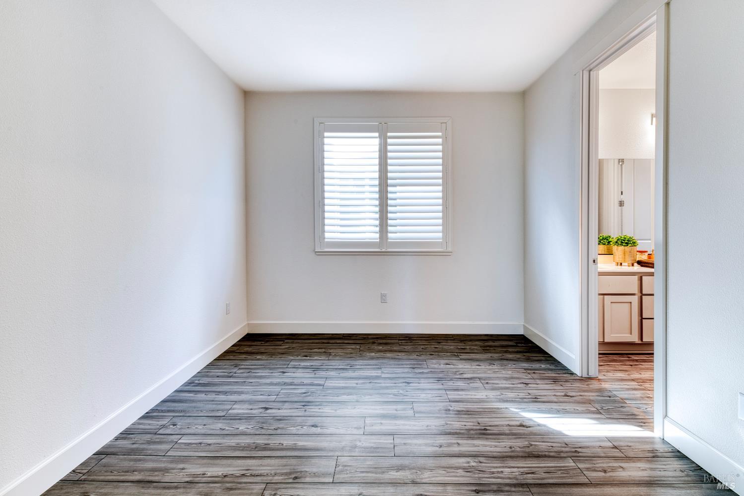 Detail Gallery Image 30 of 41 For 704 Granite Ln, Fairfield,  CA 94534 - 5 Beds | 3 Baths