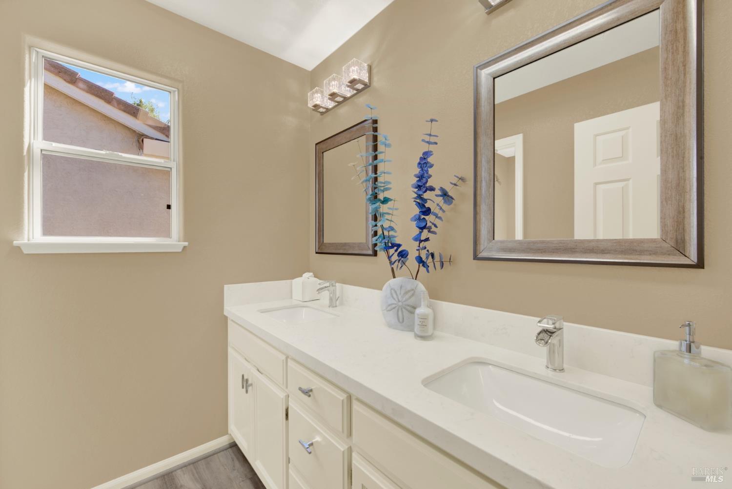 Detail Gallery Image 25 of 43 For 58 Sea Breeze Ct, Napa,  CA 94559 - 4 Beds | 2/1 Baths